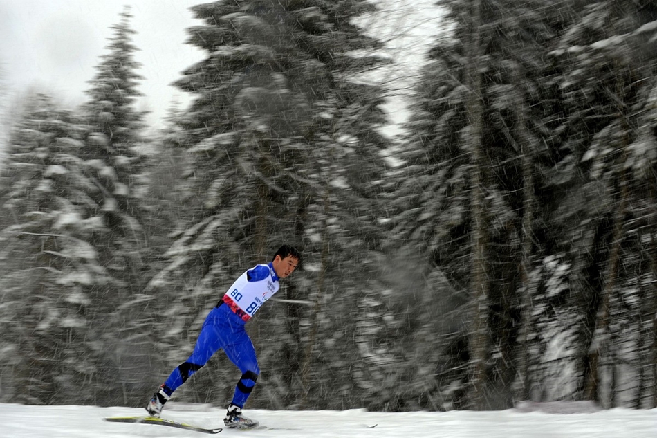 A kínai Haitao Du a férfi 1 km-es sprint versenyén 